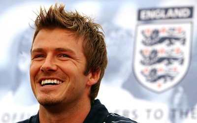 绿茵体育精华-B席这勤奋楷模